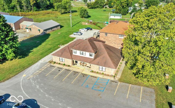 Pictures of Retail, Office property located at 5229-5239 E S R 144, Mooresville, IN 46158 for sales - image #1
