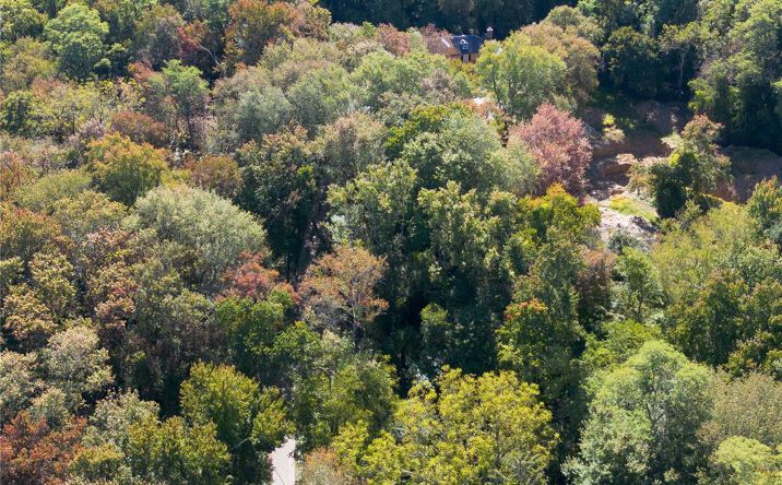 Pictures of Land property located at 5694 Northern Blvd, Muttontown, NY 11732 for sales - image #1