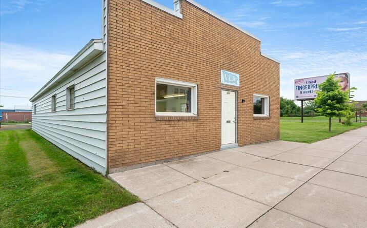 Pictures of Retail property located at 424 Tower Ave, Superior, WI 54880 for sales - image #1