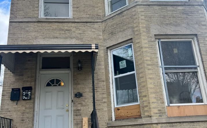 Pictures of Multifamily property located at 7431 S Saint Lawrence Avenue, Chicago, IL 60619 for sales - image #1
