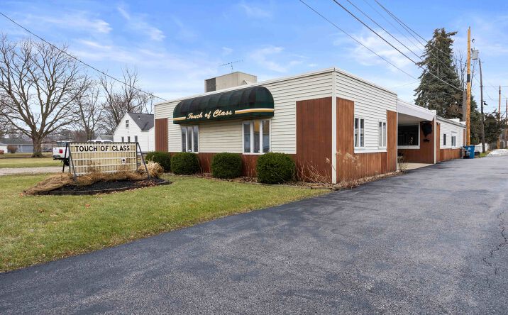 Pictures of Business for Sale, Mixed Use, Retail property located at 1801 Croghan St, Fremont, OH 43420 for sales - image #1