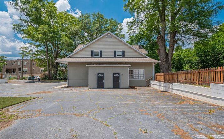 Pictures of Mixed Use, Office, Industrial property located at 493 Waterman Street SE, Marietta, GA 30060 for sales - image #1