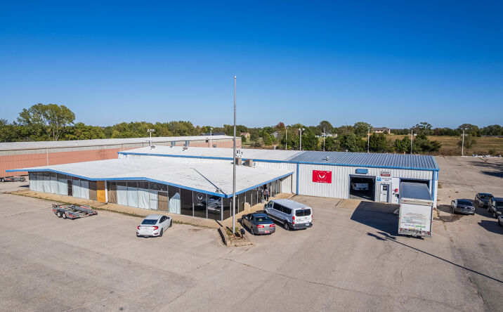 Pictures of Retail property located at 3100 N Summit St, Arkansas City, KS 67005 for sales - image #1