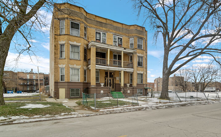 Pictures of Multifamily property located at 5200 S Prairie Ave, Chicago, IL 60615 for sales - image #1