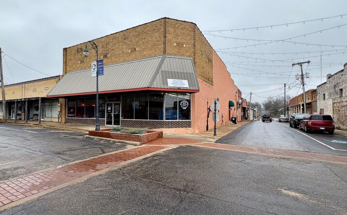 Pictures of Office property located at 102 West Everett, Pocahontas, AR 72455 for sales - image #1