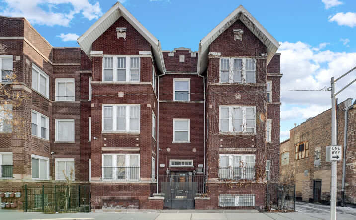 Pictures of Multifamily property located at 7047 S Clyde Ave, Chicago, IL 60649 for sales - image #1