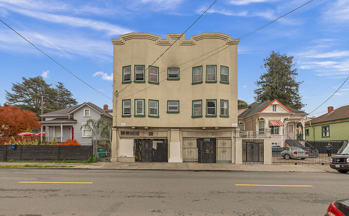 Pictures of Multifamily property located at 1736 23rd Ave, Oakland, CA 94606 for sales - image #1