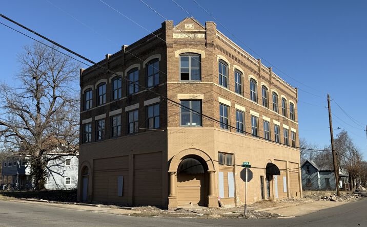 Pictures of Mixed Use, Multifamily, Office property located at 400 N C St, Muskogee, OK 74403 for sales - image #1