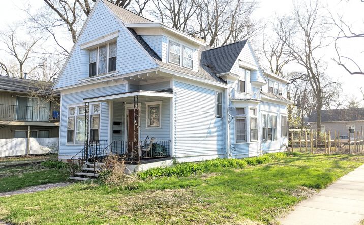 Pictures of Multifamily property located at 210 S Grove Street, Urbana, IL 61802 for sales - image #1