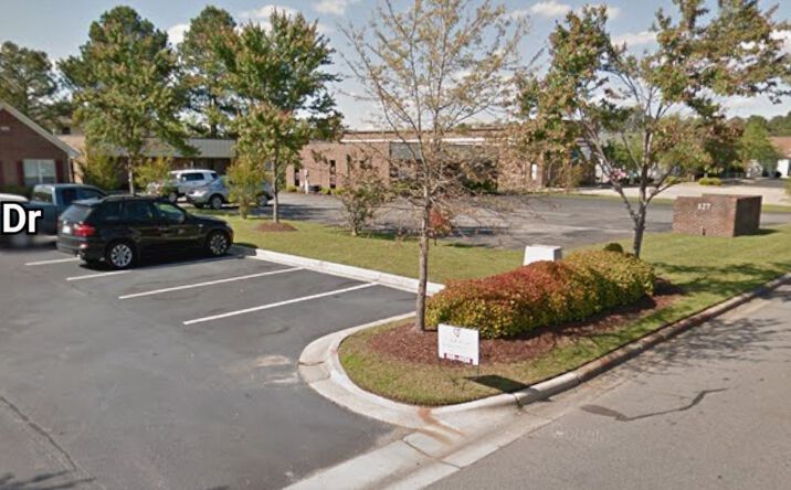 Pictures of Office property located at 125 Oakmont drive, Gr, Greenville, NC 27858 for sales - image #1