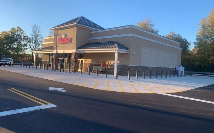 Pictures of Retail property located at 41 Hampton House Rd, Newton, NJ 07860 for sales - image #1