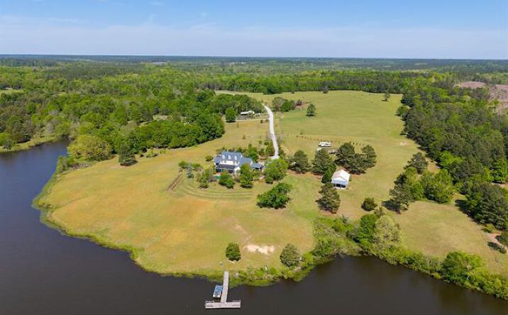 Pictures of Multifamily, Mixed Use, Land property located at 402 Nanaloo Ave, Waterloo, SC 29384 for sales - image #1