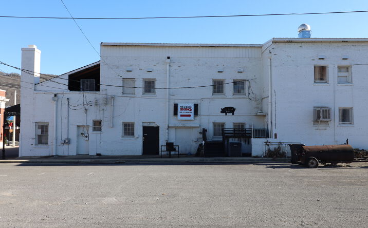 Pictures of Mixed Use, Office property located at 112 Gault Ave N, Fort Payne, AL 35967 for sales - image #1