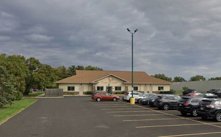 Pictures of Retail property located at 435 Southtowne Dr, Belvidere, IL 61008 for sales - image #1