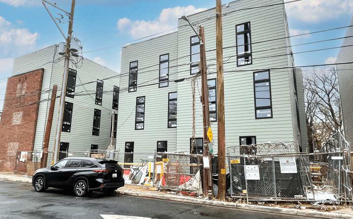 Pictures of Multifamily property located at 1825 Kendall St NE, Washington, DC 20002 for sales - image #1