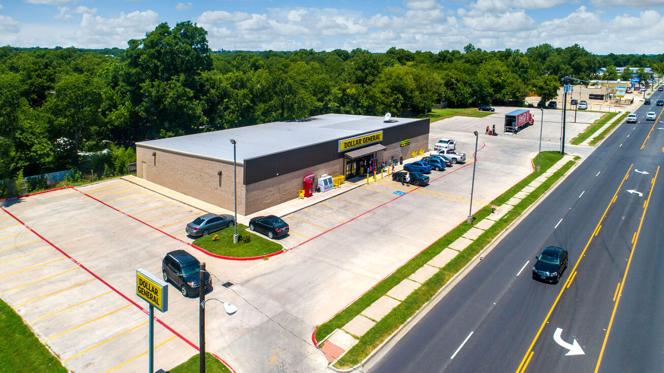 629 N Grand Ave, Callisburg, TX 76240