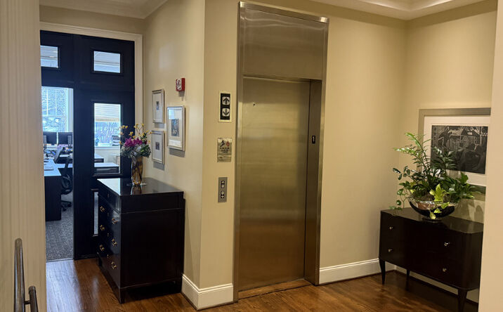 Pictures of Retail, Office property located at 516 N Tryon St, Charlotte, NC 28202 for sales - image #1