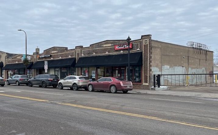 Pictures of Retail property located at 2118 W Broadway, Minneapolis, MN 55411 for sales - image #1