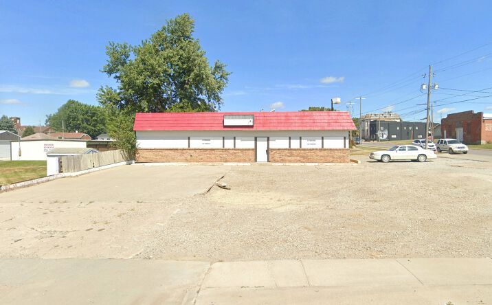 Pictures of Retail property located at 407 W Maple St, Centerville, IA 52544 for sales - image #1