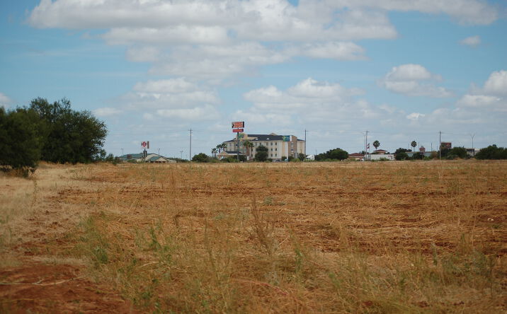 Pictures of Land property located at TBD IH 35, Pearsall, TX 78061 for sales - image #1