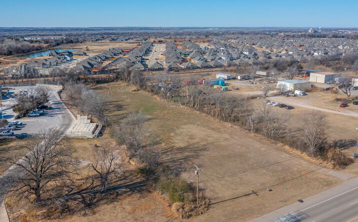 Pictures of Land property located at 4142 Classen Blvd, Norman, OK 73071 for sales - image #1