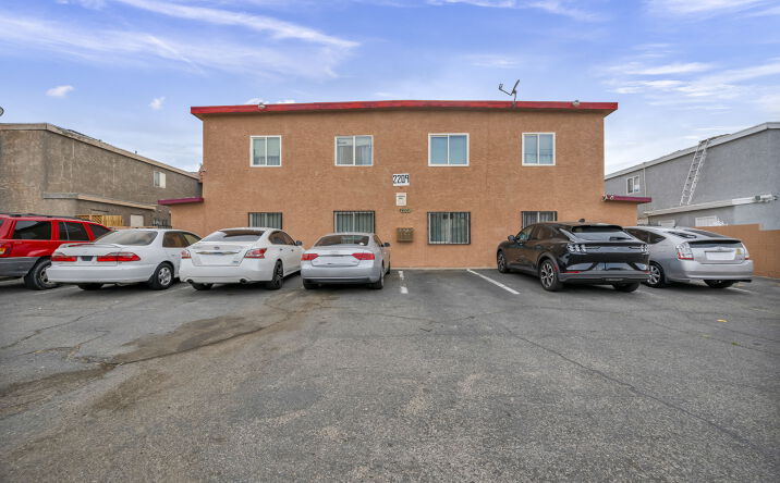 Pictures of Multifamily property located at 2209 Exeter Dr, Las Vegas, NV 89156 for sales - image #1