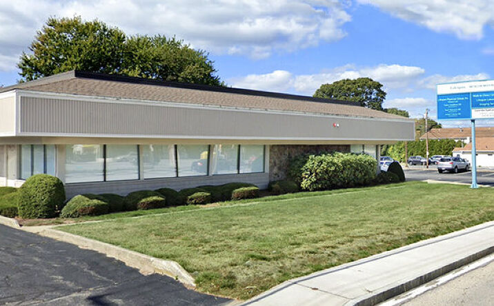 Pictures of Office, Retail property located at 639 Metacom Ave, Warren, RI 02885 for sales - image #1
