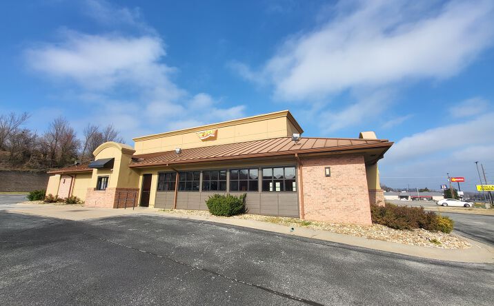 Pictures of Hospitality, Office, Retail property located at 648 S Neosho Blvd, Neosho, MO 64850 for sales - image #1