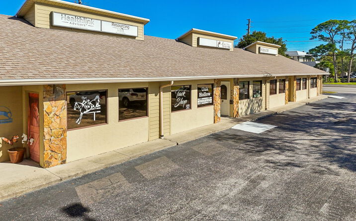 Pictures of Retail property located at 7740 66th St N, Pinellas Park, FL 33781 for sales - image #1