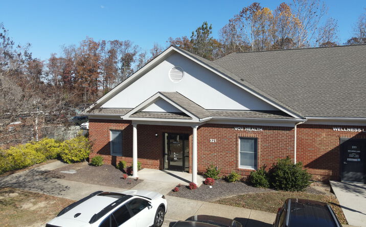 Pictures of Office property located at 321 Park Hill Dr, Fredericksburg, VA 22401 for sales - image #1