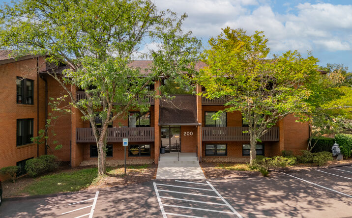 Pictures of Office property located at 200 McKnight Park Dr, Pittsburgh, PA 15237 for sales - image #1
