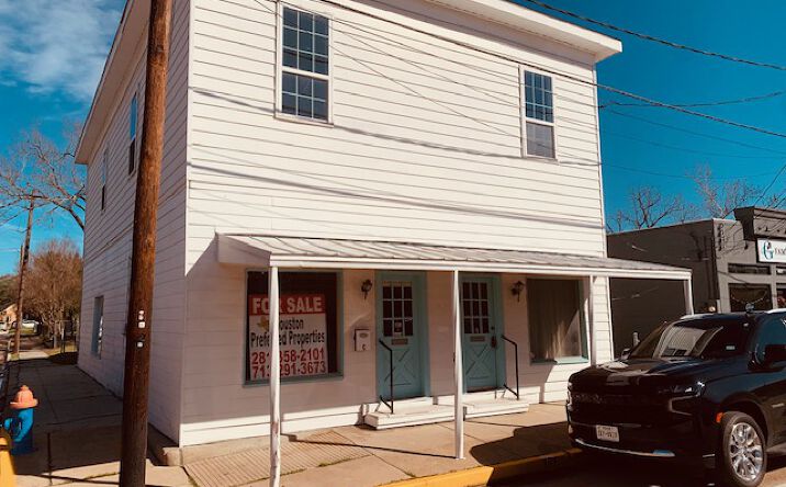 Pictures of Mixed Use, Office, Retail property located at 401 E Main St, Humble, TX 77338 for sales - image #1