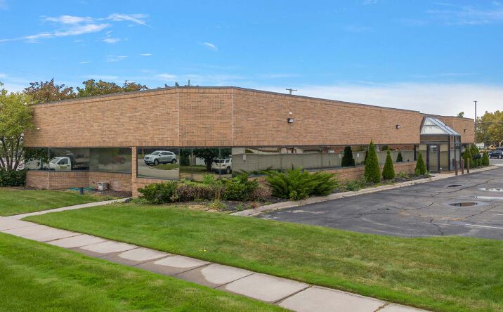 Pictures of Office property located at 33830 Harper Ave, Clinton Township, MI 48035 for sales - image #1