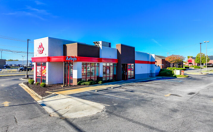 Pictures of Retail property located at 2796 Eastern Boulevard Frontage Rd, Montgomery, AL 36106 for sales - image #1