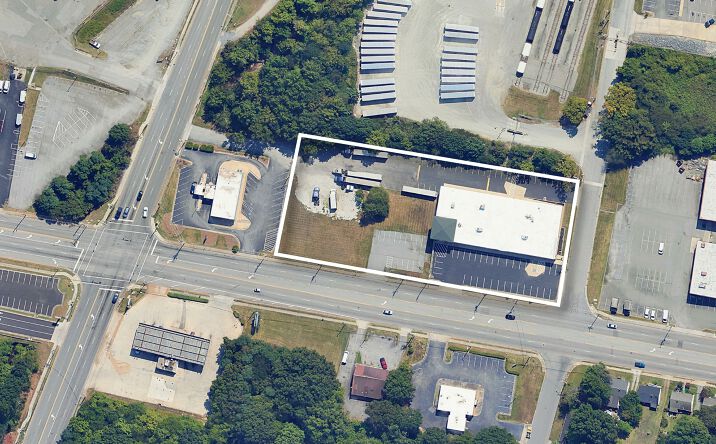 Pictures of Self Storage property located at 2005 S Elm-Eugene St, Greensboro, NC 27406 for sales - image #1