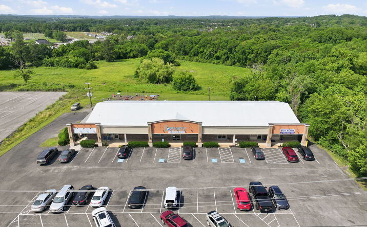 Pictures of Retail property located at 875 Union St, Shelbyville, TN 37160 for sales - image #1