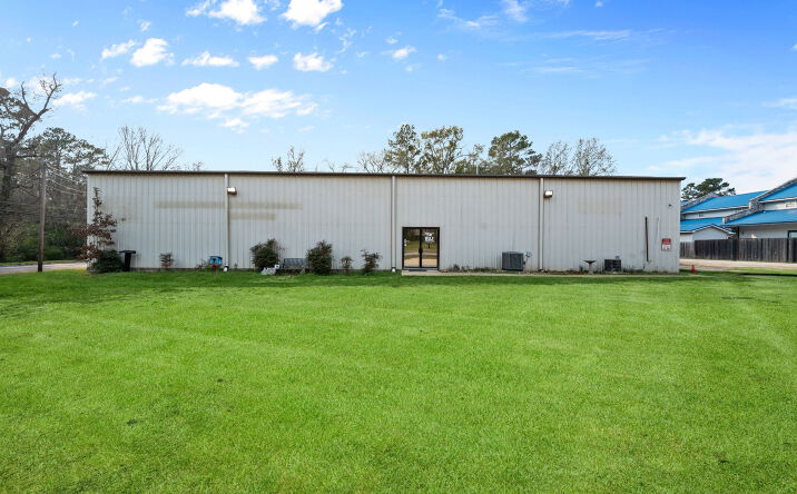 Pictures of Industrial, Mixed Use, Office, Retail, Self Storage property located at 115 N Willis Ave, Livingston, TX 77351 for sales - image #1