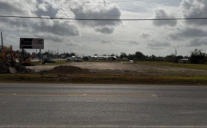 Pictures of Land, Industrial property located at Gerstner Memorial Drive, Lake Charles, LA 70601 for sales - image #1