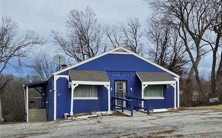 Pictures of Business for Sale property located at 9710 E US 40 Highway, Independence, MO 64055 for sales - image #1