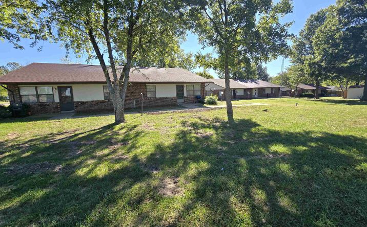 Pictures of Multifamily property located at 206 N Ohio street, Chilhowee, MO 64733 for sales - image #1