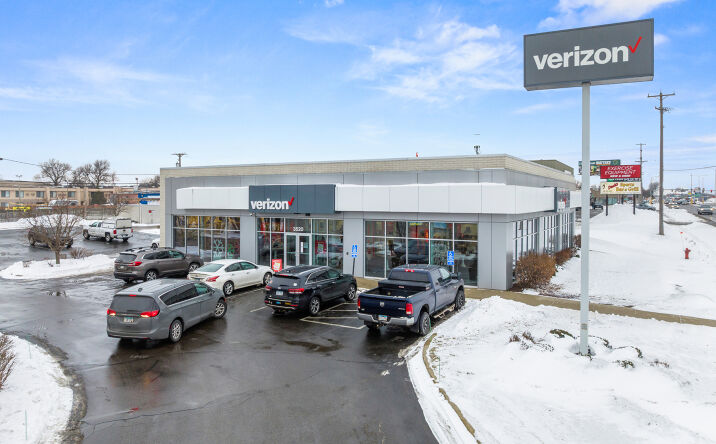 Pictures of Retail property located at 3520 W Division St, St. Cloud, MN 56301 for sales - image #1