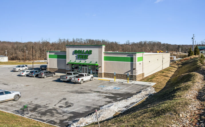 Pictures of Retail property located at 701 Lincoln Ave, Cadiz, OH 43907 for sales - image #1