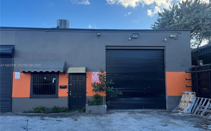 Pictures of Industrial property located at 1134 E 26th St, Hialeah, FL 33147 for sales - image #1