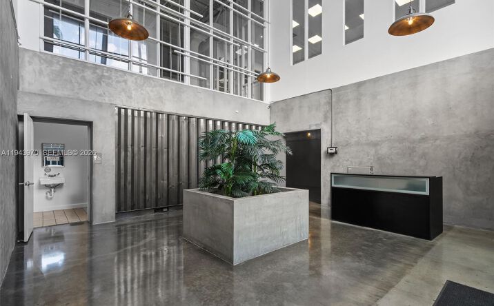 Pictures of Industrial property located at 7620 NW 25th St # 4, Miami, FL 33122 for sales - image #1