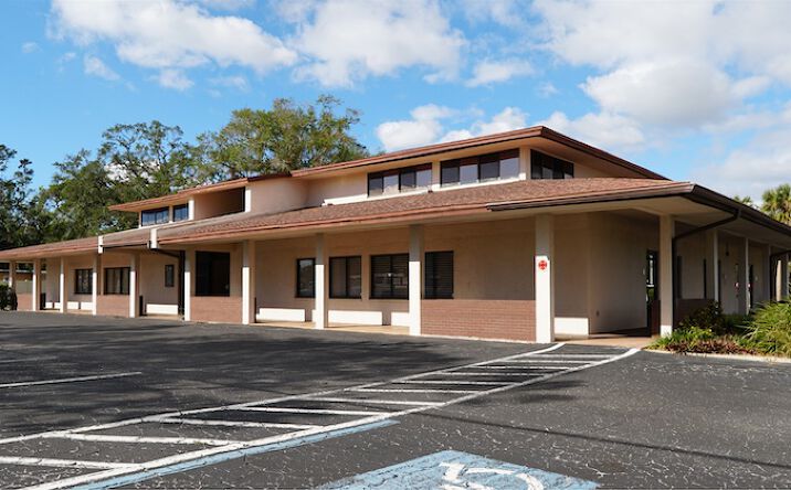 Pictures of Office property located at 5550 26th St W, Bradenton, FL 34207 for sales - image #1