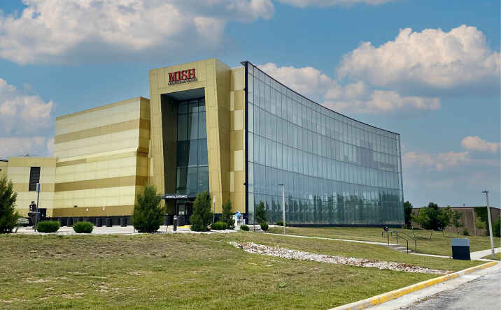 Pictures of Office property located at 10951 Lakeview Ave, Lenexa, KS 66219 for sales - image #1