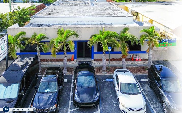 Pictures of Industrial property located at 2991 NE 6th Ave, Wilton Manors, FL 33334 for sales - image #1