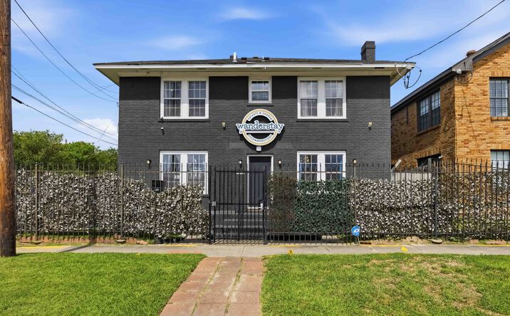 Pictures of Hospitality property located at 4018 Chartres St, Houston, TX 77004 for sales - image #1