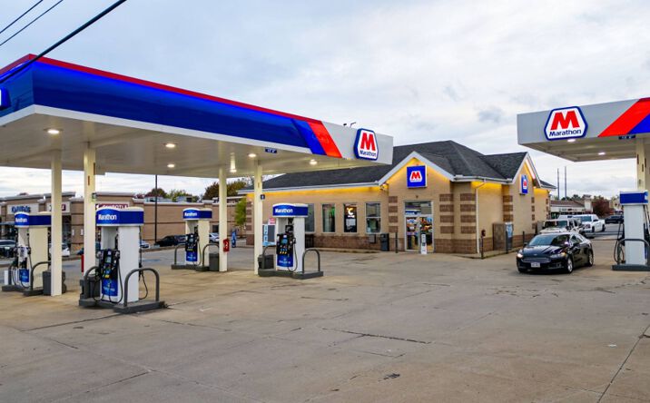Pictures of Retail property located at 7498 Broadview Rd, Cleveland, OH 44134 for sales - image #1