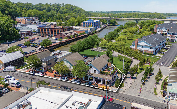 Pictures of Multifamily, Retail property located at 1353 Old Northern Blvd, Roslyn, NY 11576 for sales - image #1